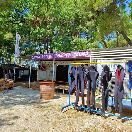 Ferienpark Mobile Homes Bi Village - Adriatic Kampovi 4*