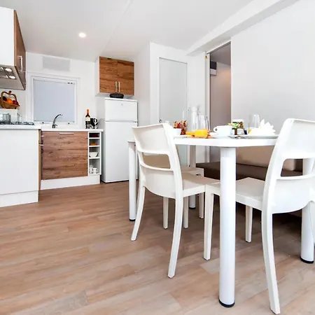 Mobile Homes Bi Village - Adriatic Kampovi 4* Fažana